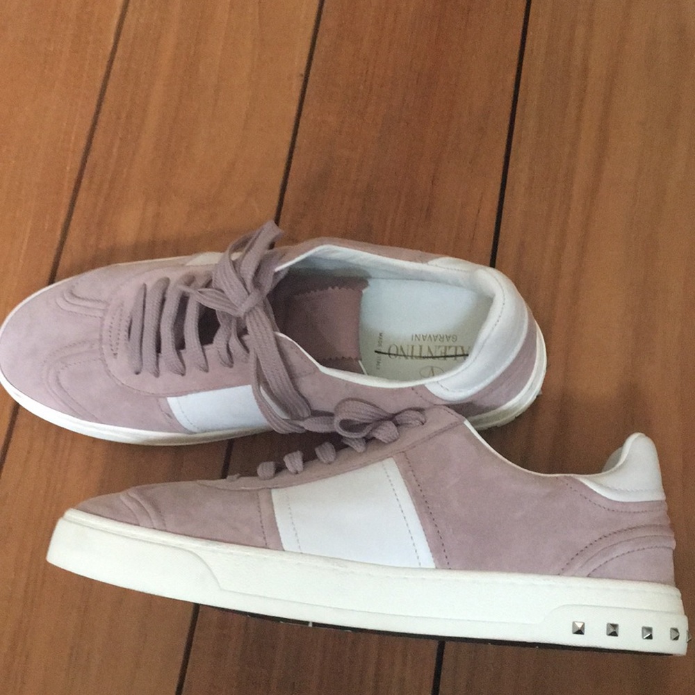 NWOT Valentino Rock Studded Sneakers 43 1/2